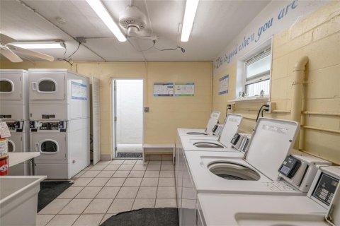 Condo in New Smyrna Beach, Florida, 2 bedrooms  № 1624706 - photo 26