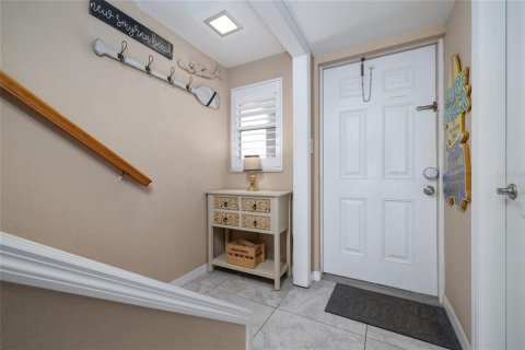 Condo in New Smyrna Beach, Florida, 2 bedrooms  № 1624706 - photo 11