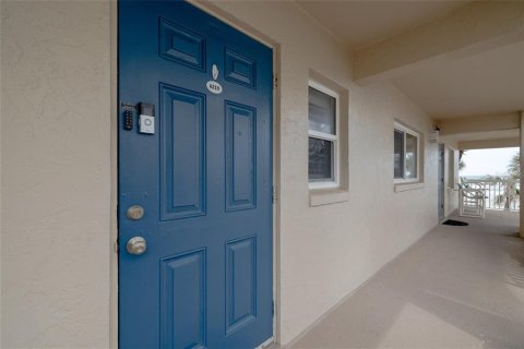 Condo in New Smyrna Beach, Florida, 2 bedrooms  № 1624706 - photo 25