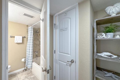 Condo in New Smyrna Beach, Florida, 2 bedrooms  № 1624706 - photo 16