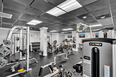 Купить кондоминиум в Норт-Бей-Виллидж, Флорида 1 спальня, 87.33м2, № 1969314 - фото 24