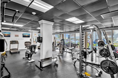 Купить кондоминиум в Норт-Бей-Виллидж, Флорида 1 спальня, 87.33м2, № 1969314 - фото 17