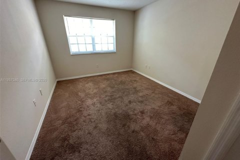 Condominio en alquiler en Pembroke Pines, Florida, 2 dormitorios, 104.98 m2 № 2011494 - foto 12