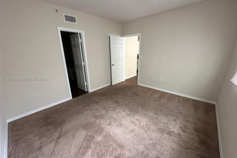 Condominio en alquiler en Pembroke Pines, Florida, 2 dormitorios, 104.98 m2 № 2011494 - foto 18