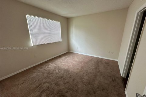 Condominio en alquiler en Pembroke Pines, Florida, 2 dormitorios, 104.98 m2 № 2011494 - foto 15