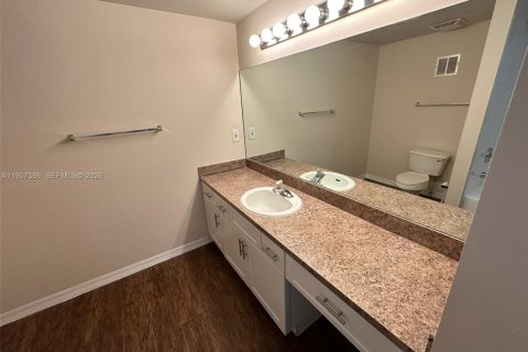 Condominio en alquiler en Pembroke Pines, Florida, 2 dormitorios, 104.98 m2 № 2011494 - foto 19
