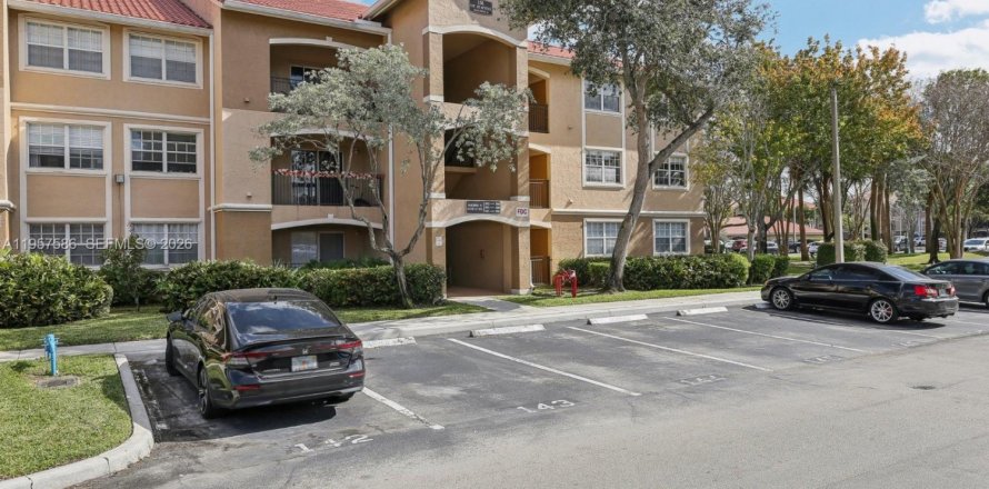 Condominio en Pembroke Pines, Florida, 2 dormitorios  № 2011494