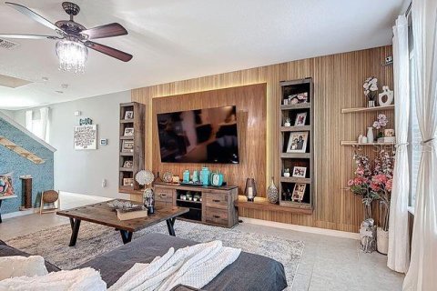 House in Kissimmee, Florida 4 bedrooms, 182.09 sq.m. № 1894366 - photo 16