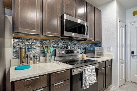 House in Kissimmee, Florida 4 bedrooms, 182.09 sq.m. № 1894366 - photo 23