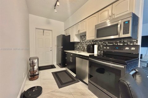 Condo à Hollywood, Floride, 1 chambre  № 2074693