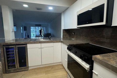 Condominio en venta en Jensen Beach, Florida, 2 dormitorios, 111.2 m2 № 2089227 - foto 3