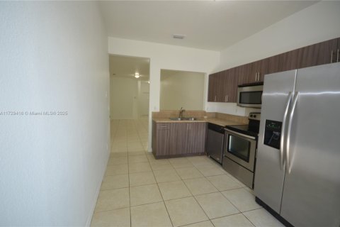 Townhouse in Homestead, Florida 3 bedrooms, 110.46 sq.m. № 1867052 - photo 5