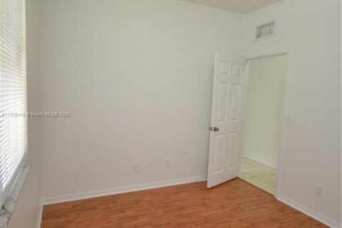Townhouse in Homestead, Florida 3 bedrooms, 110.46 sq.m. № 1867052 - photo 24