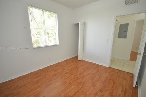 Townhouse in Homestead, Florida 3 bedrooms, 110.46 sq.m. № 1867052 - photo 16