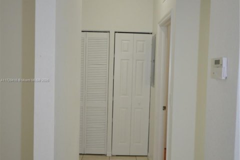 Townhouse in Homestead, Florida 3 bedrooms, 110.46 sq.m. № 1867052 - photo 9