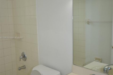 Townhouse in Homestead, Florida 3 bedrooms, 110.46 sq.m. № 1867052 - photo 26
