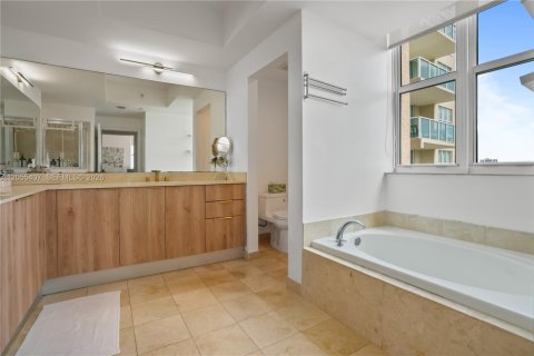 Снять в аренду кондоминиум в Авентура, Флорида 3 спальни, 173.36м2, № 2190008 - фото 18