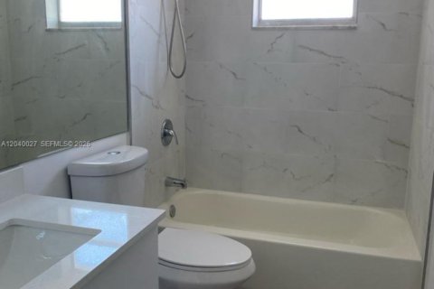 Condo in Plantation, Florida, 2 bedrooms  № 2086184 - photo 10