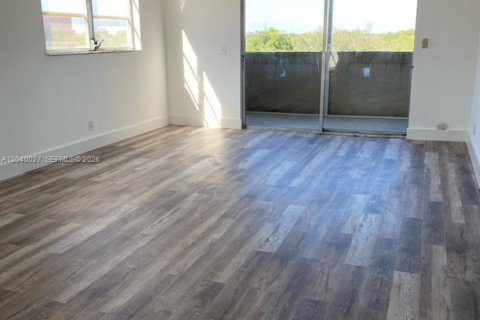 Condo in Plantation, Florida, 2 bedrooms  № 2086184 - photo 6