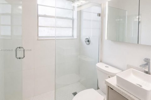 Villa ou maison à vendre à Hollywood, Floride: 3 chambres, 141.49 m2 № 2276592 - photo 5