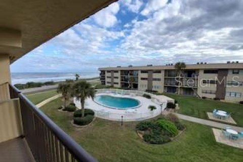 Condo in Ormond Beach, Florida, 2 bedrooms  № 2388247 - photo 12