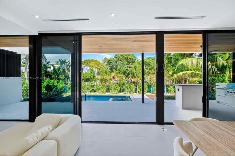 Villa ou maison à vendre à Miami Beach, Floride: 5 chambres, 348.38 m2 № 1965771 - photo 10