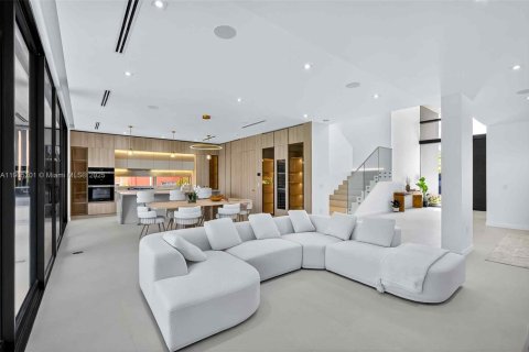 Villa ou maison à vendre à Miami Beach, Floride: 5 chambres, 348.38 m2 № 1965771 - photo 7