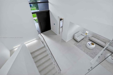 Villa ou maison à vendre à Miami Beach, Floride: 5 chambres, 348.38 m2 № 1965771 - photo 18