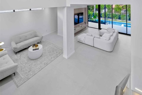Villa ou maison à vendre à Miami Beach, Floride: 5 chambres, 348.38 m2 № 1965771 - photo 4