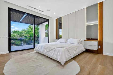 Villa ou maison à vendre à Miami Beach, Floride: 5 chambres, 348.38 m2 № 1965771 - photo 19