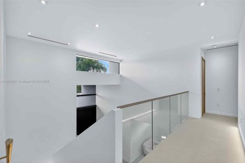 Villa ou maison à vendre à Miami Beach, Floride: 5 chambres, 348.38 m2 № 1965771 - photo 29