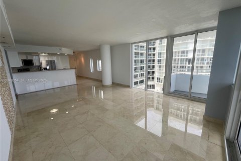 Copropriété à louer à Surfside, Floride: 2 chambres, 132.85 m2 № 2241519 - photo 15