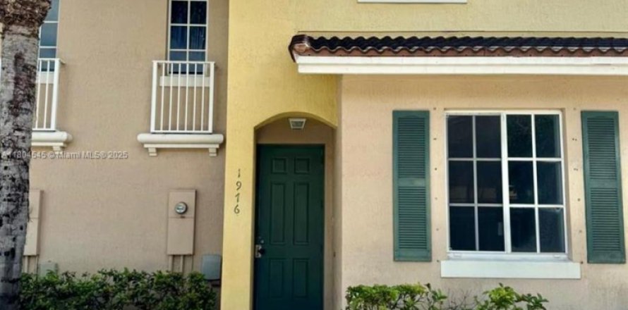 Touwnhouse à North Lauderdale, Floride 3 chambres, 118.91 m2 № 1727564