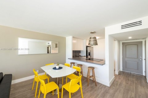 Copropriété à vendre à Sunny Isles Beach, Floride: 1 chambre, 92.07 m2 № 2075193 - photo 17