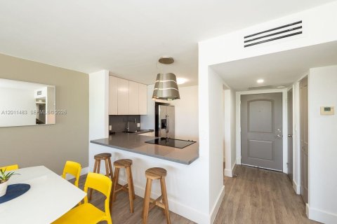 Copropriété à vendre à Sunny Isles Beach, Floride: 1 chambre, 92.07 m2 № 2075193 - photo 5