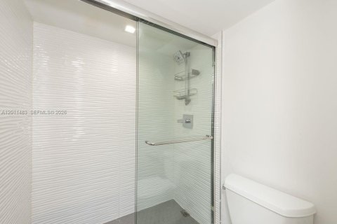 Copropriété à vendre à Sunny Isles Beach, Floride: 1 chambre, 92.07 m2 № 2075193 - photo 19