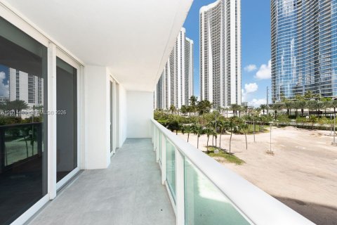 Copropriété à vendre à Sunny Isles Beach, Floride: 1 chambre, 92.07 m2 № 2075193 - photo 15