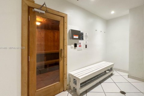 Copropriété à vendre à Sunny Isles Beach, Floride: 1 chambre, 92.07 m2 № 2075193 - photo 10
