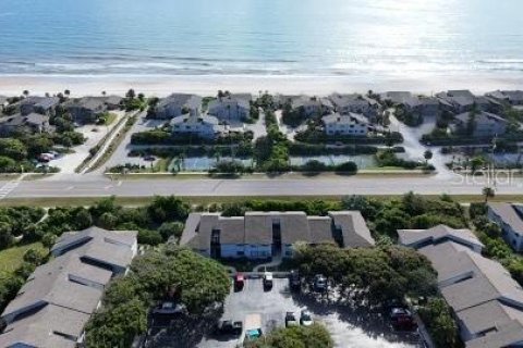 Condo in New Smyrna Beach, Florida, 1 bedroom  № 1801838 - photo 1