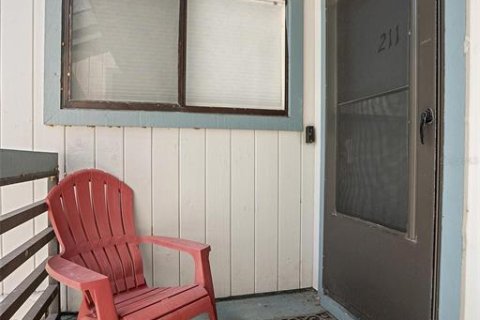 Condo in New Smyrna Beach, Florida, 1 bedroom  № 1801838 - photo 2