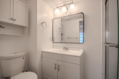 Condo in Lake Worth, Florida, 2 bedrooms  № 2187601 - photo 10