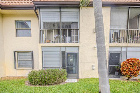 Condo in Lake Worth, Florida, 2 bedrooms  № 2187601 - photo 19