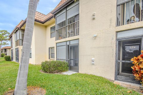 Condo in Lake Worth, Florida, 2 bedrooms  № 2187601 - photo 20
