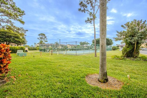 Condo in Lake Worth, Florida, 2 bedrooms  № 2187601 - photo 23