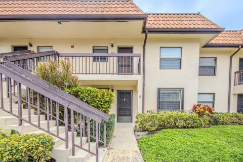 Condo in Lake Worth, Florida, 2 bedrooms  № 2187601 - photo 2