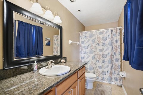 Condo in Redington Beach, Florida, 2 bedrooms  № 2232155 - photo 21