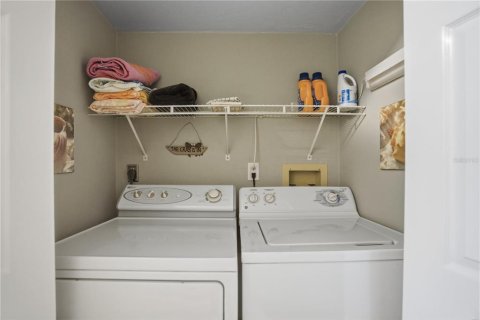 Condo in Redington Beach, Florida, 2 bedrooms  № 2232155 - photo 25