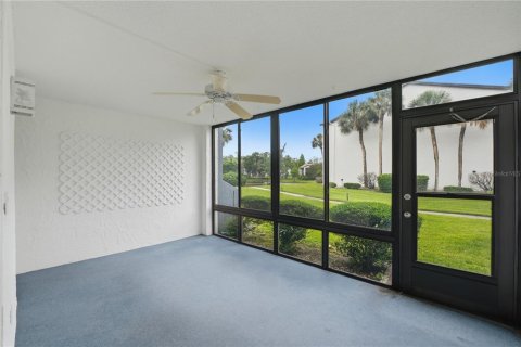 Condo in Altamonte Springs, Florida, 2 bedrooms  № 2092066 - photo 22