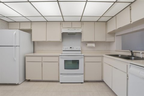 Condo in Altamonte Springs, Florida, 2 bedrooms  № 2092066 - photo 6