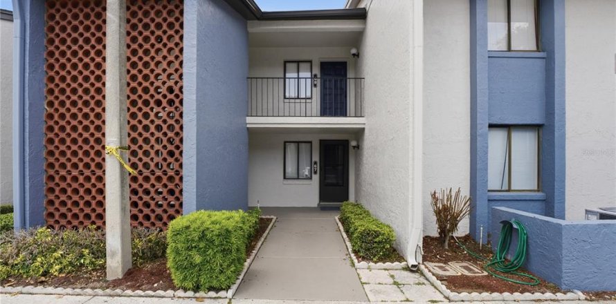Condo in Altamonte Springs, Florida, 2 bedrooms  № 2092066